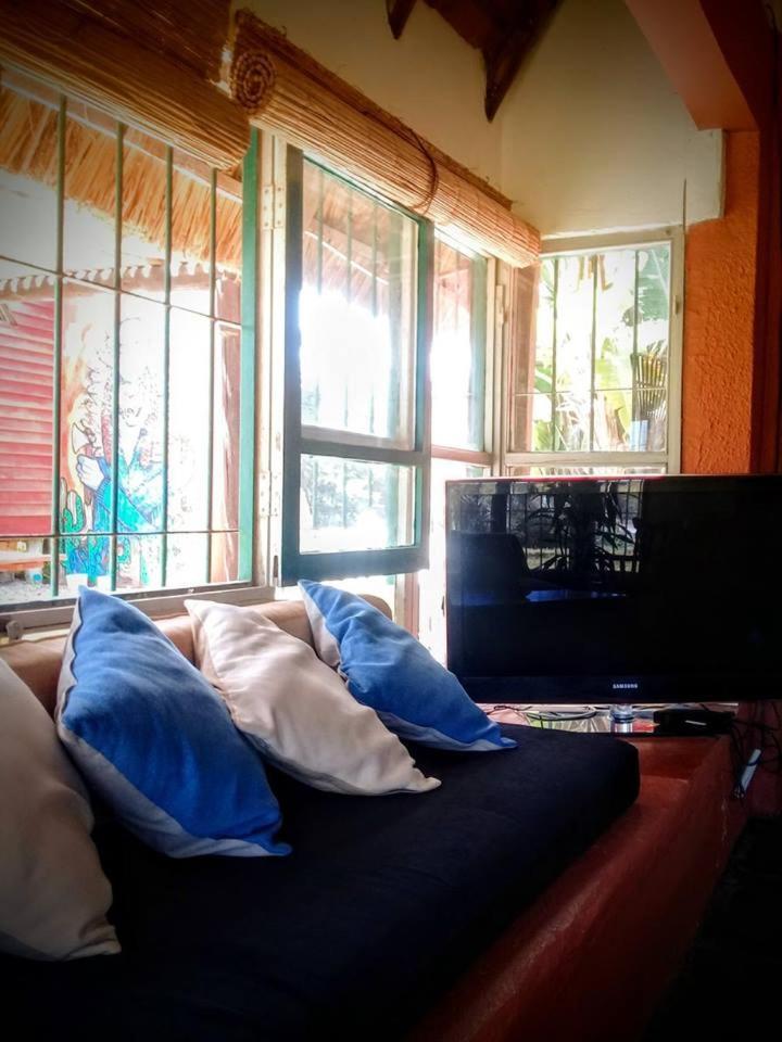 Hostel El Nagual Punta Del Diablo Exteriör bild