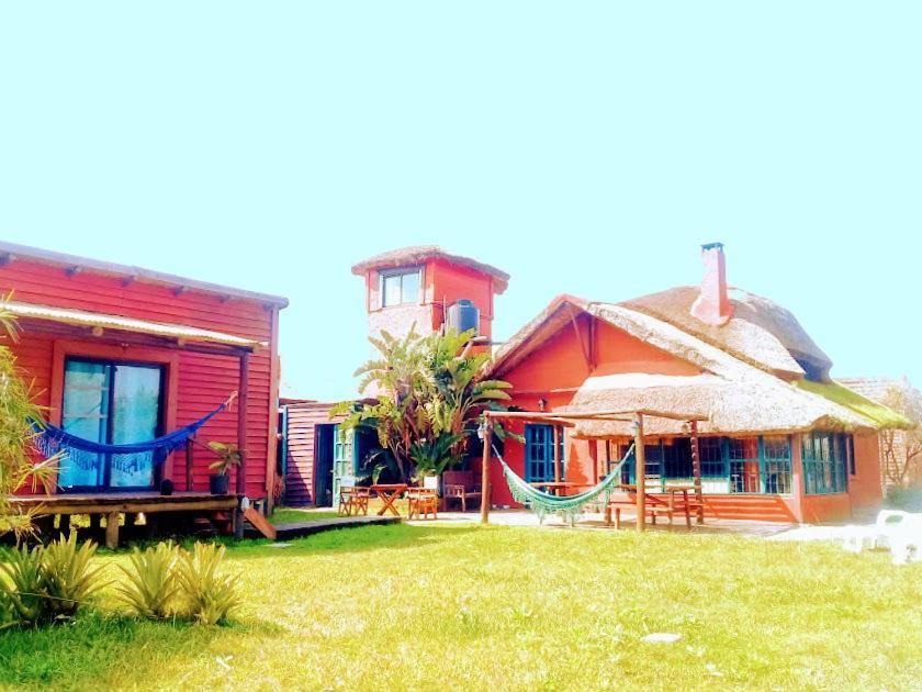 Hostel El Nagual Punta Del Diablo Exteriör bild